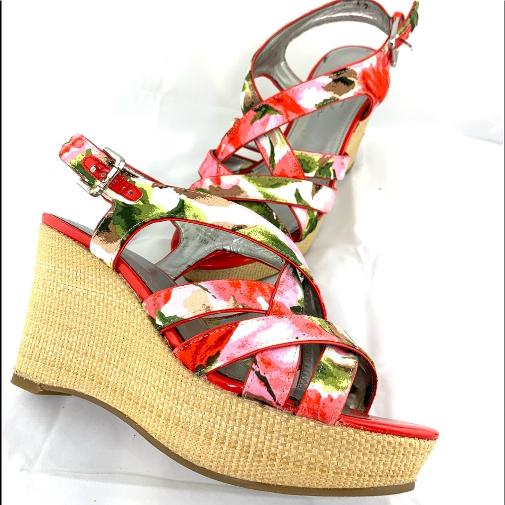 MARC FISHER/ floral wedges